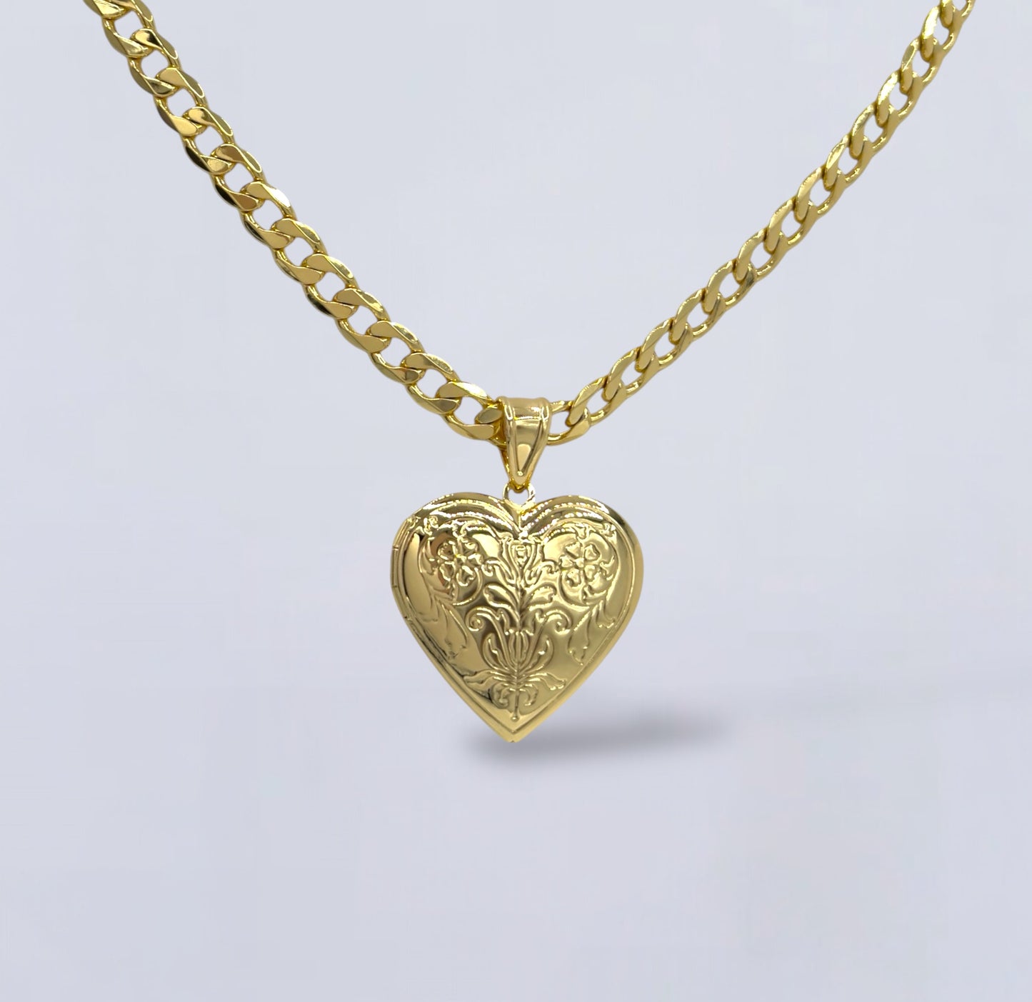 Cadena de eslabones cubanos Didiray bañada en oro de 14k con colgante de corazón para grabar texto o foto. Acabado premium. Brillo duradero. Joyería resistente.Gift for Family, pareja,amigos.