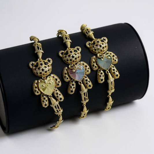Pulsera de oso DIDIRAY para mujer, chapada en oro de 14K con laca protectora de alta calidad para uso diario. Joyas elegantes y duraderas.