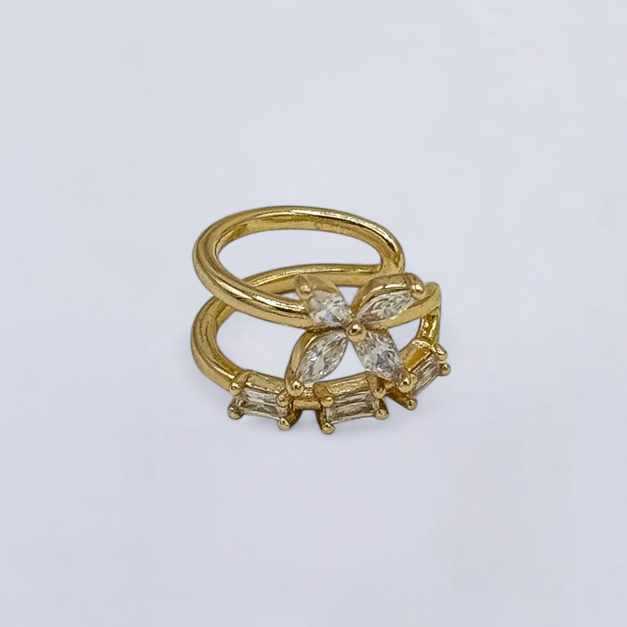 DIDIRAY - Pendientes de moda chapados en oro de 14 quilates para mujer, pendientes con clip para cartílago, sin perforaciones, joyería ligera con dije colgante, elegantes y con estilo.