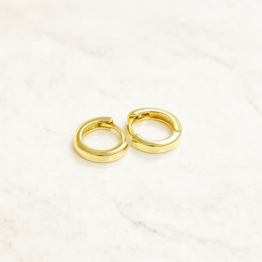 DIDIRAY Pendientes para mujer pequenos minimalistas  chapados en oro de 14K, brillo duradero, acabado reforzado de primera calidad, regalo perfecto.