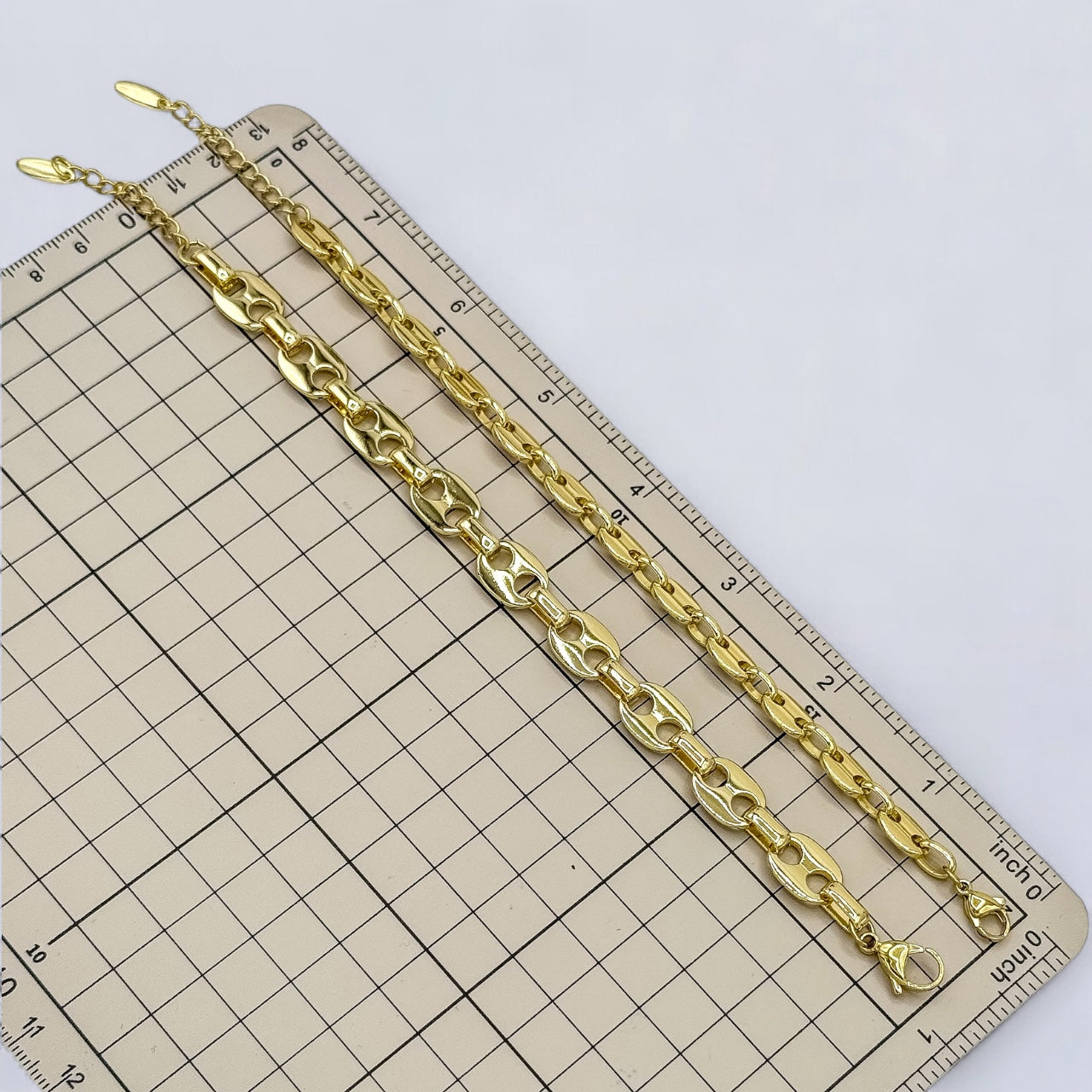 DIDIRAY MANILLA DE MUJER ESTILO GRANO DE CAFE  BAÑADO EN ORO DE 14 QUILATES CON LACA PROTECTORA DE PRIMERA CALIDAD,PARA USO DIARIO