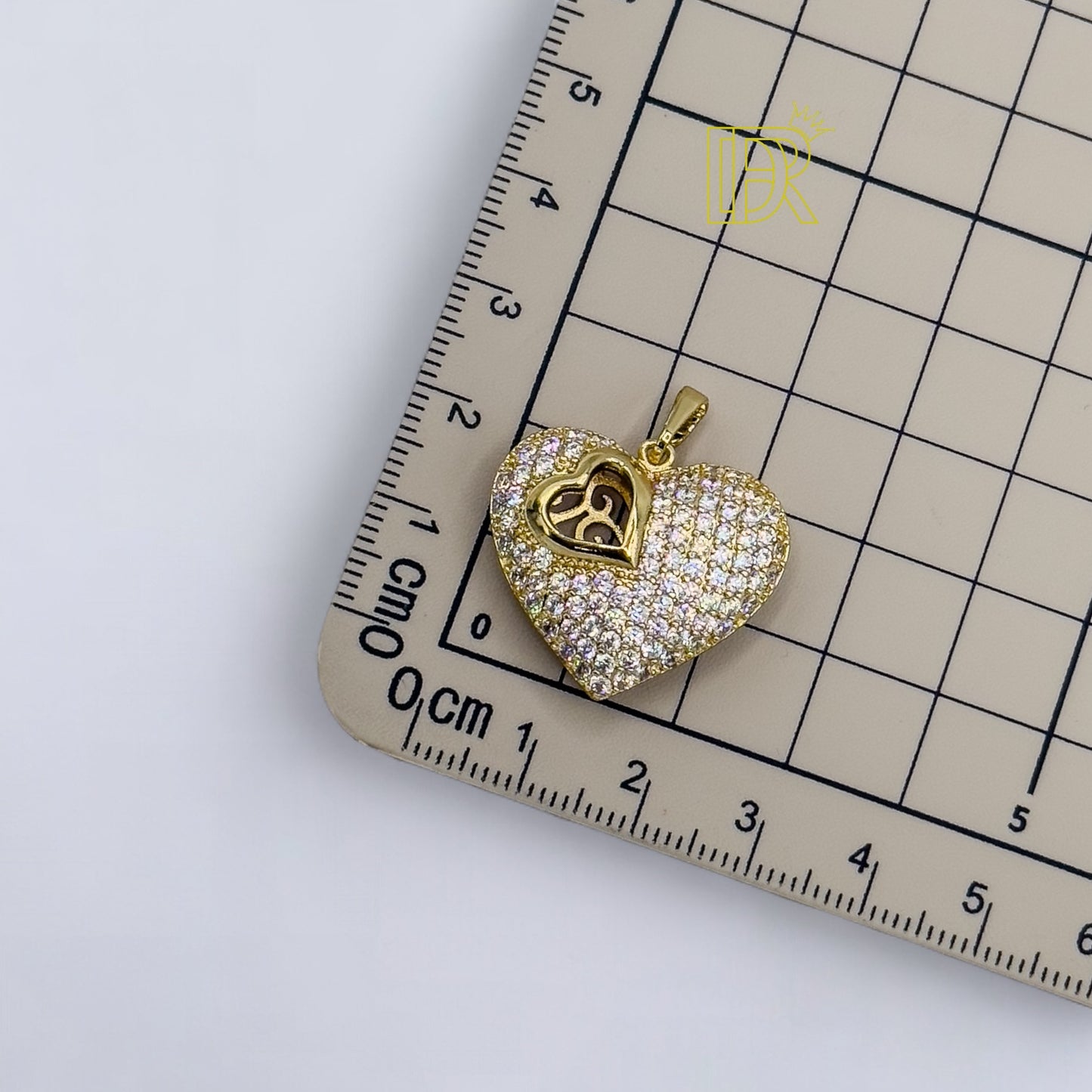 Cadena de eslabones cubanos Didiray Jewelry con colgante de corazón calado, hipoalergénica, chapada en oro de 14 quilates, acabado de lujo de alta calidad para uso diario.