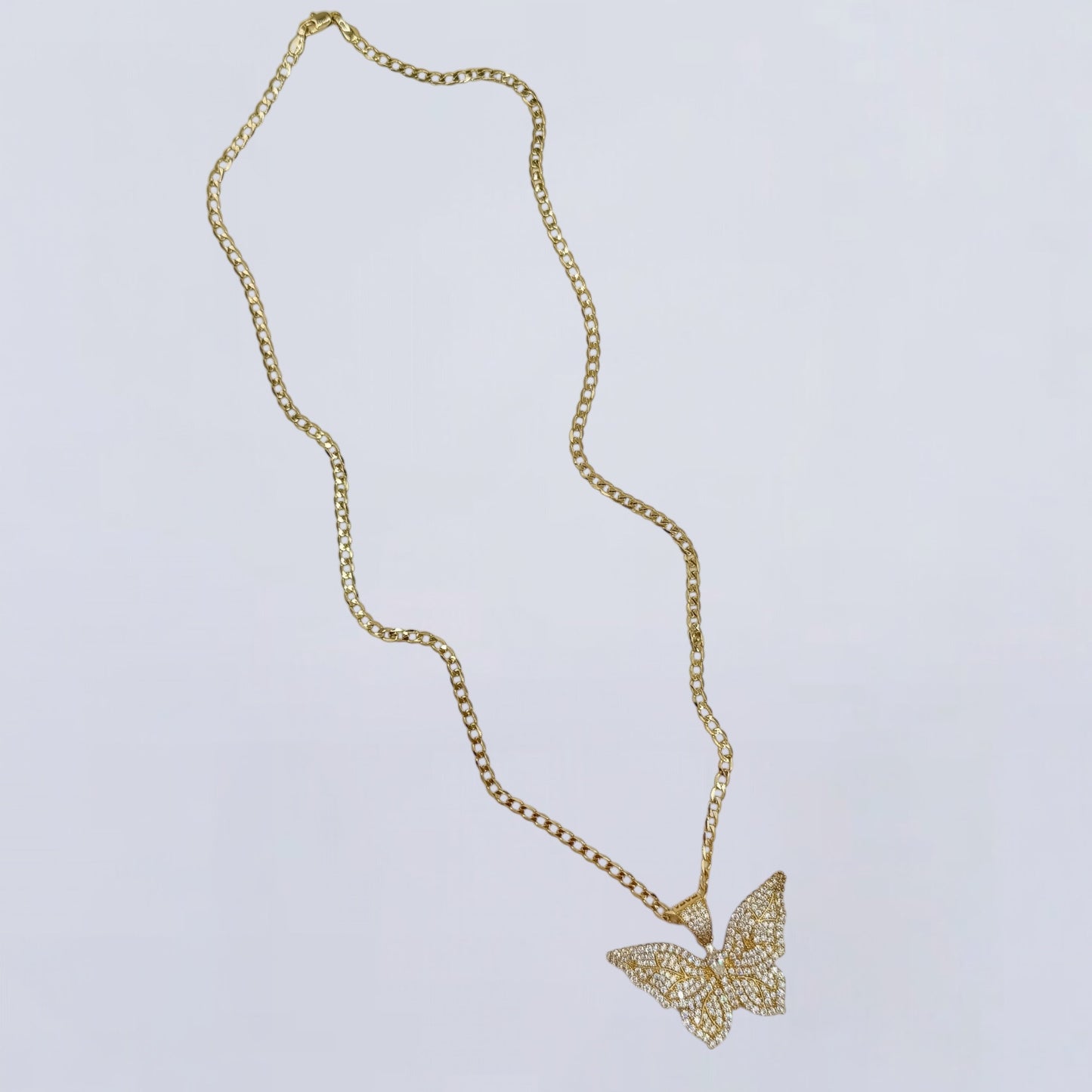 Didiray Cadena de eslabón cubano chapada en oro de 14 quilates con colgante de mariposa llena de piedras de circonita Joyería de moda informal hipoalergénica para todos los días Acabado de lujo de alta calidad